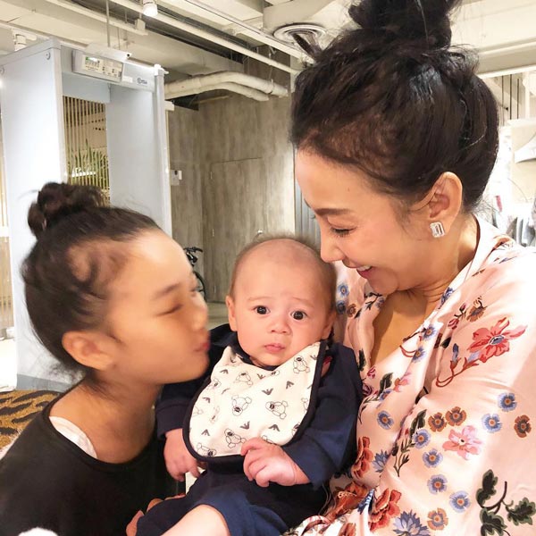 น้องสายฟ้า น้องพายุ ลูกชมพู่ อารยา น้องสายฟ้า น้องพายุ ลูกชมพู่ อารยา