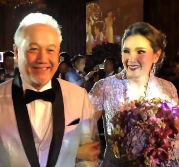 งานแต่ง ลูกตาล จริญญา เกียรติ สิทธีอมร งานแต่ง ลูกตาล จริญญา เกียรติ สิทธีอมร