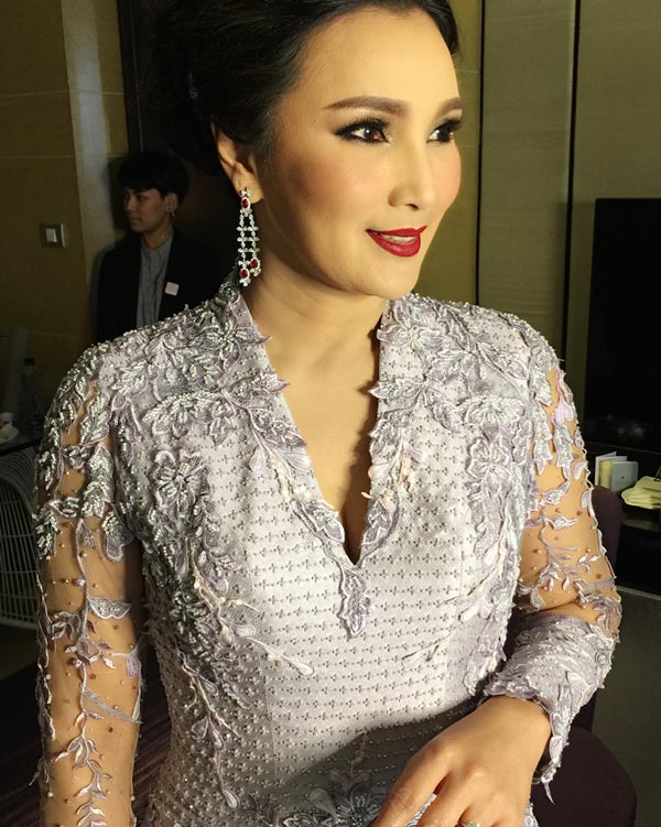 งานแต่ง ลูกตาล จริญญา เกียรติ สิทธีอมร งานแต่ง ลูกตาล จริญญา เกียรติ สิทธีอมร