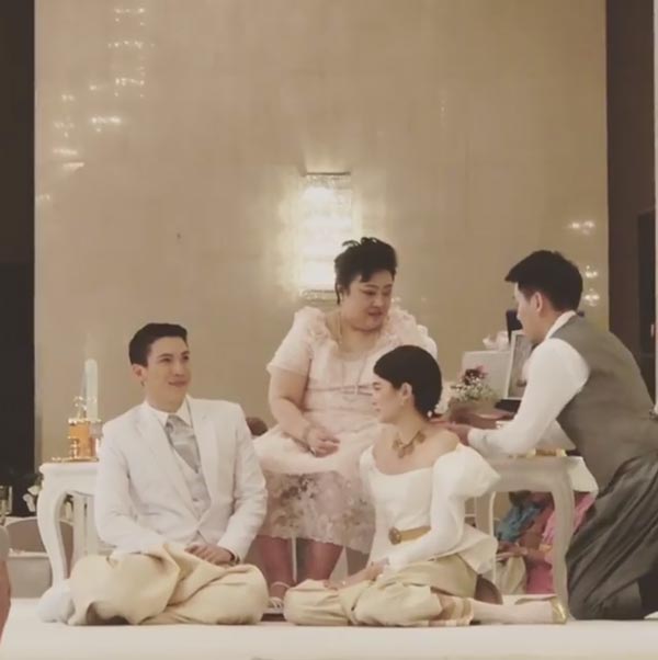 งานหมั้น มาร์กี้ ป๊อก งานหมั้น มาร์กี้ ป๊อก