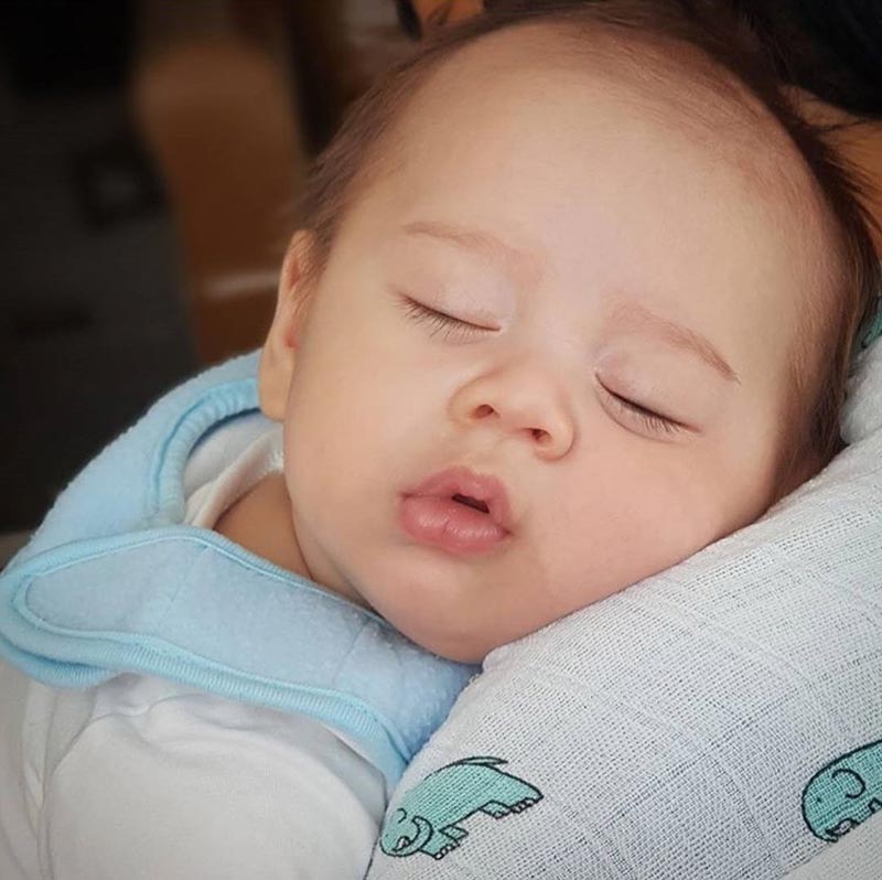 ชมพู่ อารยา น้องสายฟ้า น้องพายุ ชมพู่ อารยา น้องสายฟ้า น้องพายุ