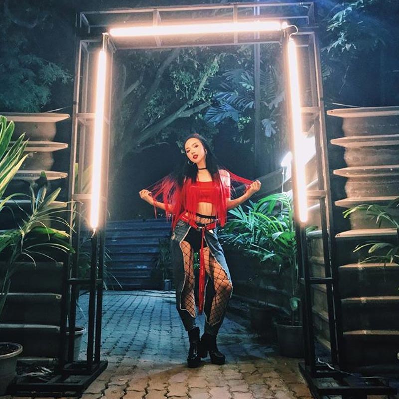 พลอยชมพู โต้ทำศัลยกรรม พลอยชมพู โต้ทำศัลยกรรม