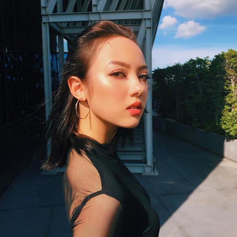 พลอยชมพู โต้ทำศัลยกรรม พลอยชมพู โต้ทำศัลยกรรม