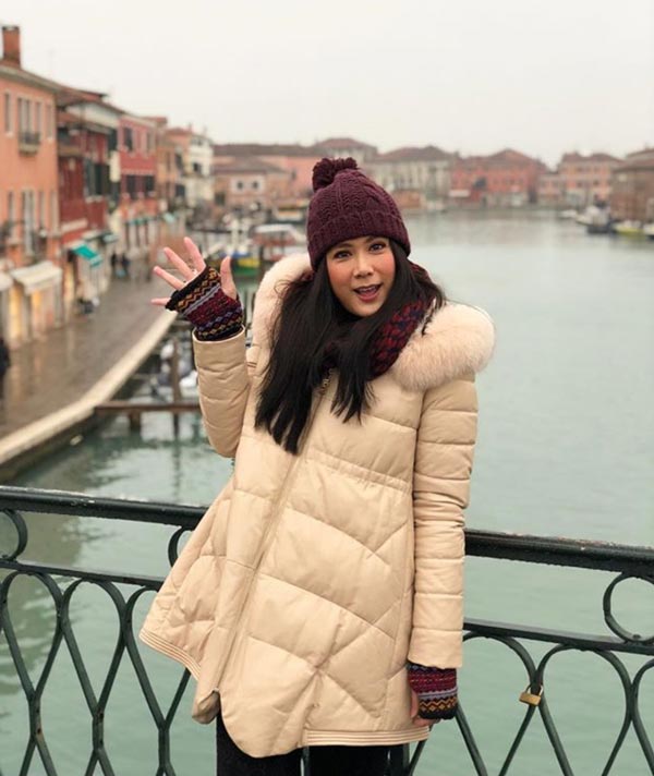 ติ๊ก กัญญารัตน์ ติ๊ก กัญญารัตน์