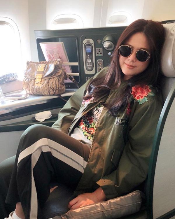 ติ๊ก กัญญารัตน์ ติ๊ก กัญญารัตน์