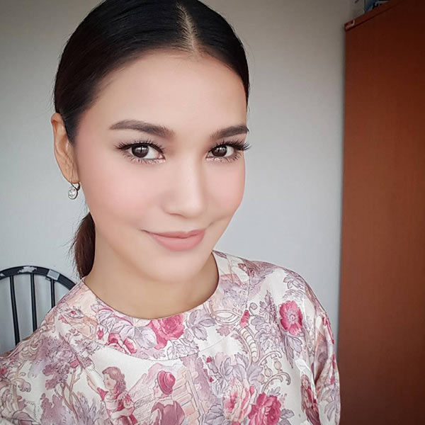 ชมพู่ ก่อนบ่าย ชมพู่ ก่อนบ่าย