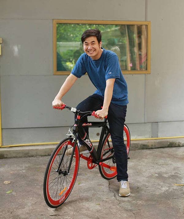 แสตมป์ อภิวัชร์ แสตมป์ อภิวัชร์