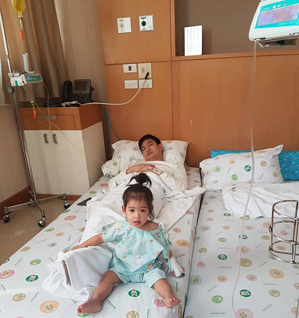 หมอโอ๊ค สมิทธิ์ น้องอลิน หมอโอ๊ค สมิทธิ์ น้องอลิน