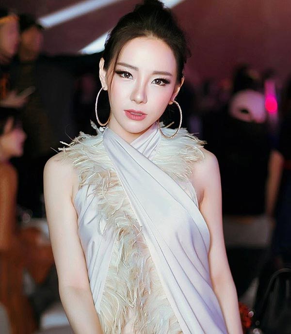 ทับทิม มัลลิกา ทับทิม มัลลิกา