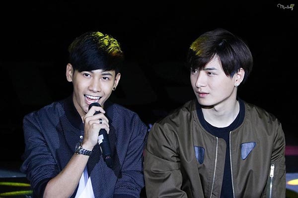 คริส พีรวัส คริส พีรวัส