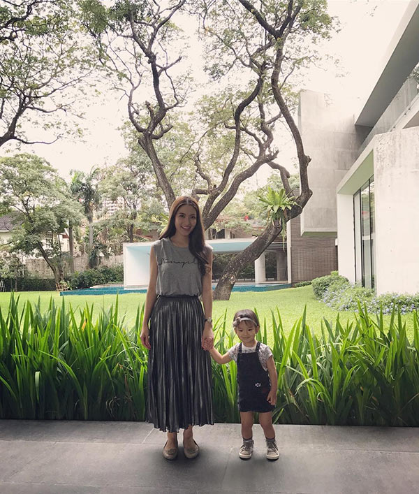 แอฟ ทักษอร น้องปีใหม่ แอฟ ทักษอร น้องปีใหม่