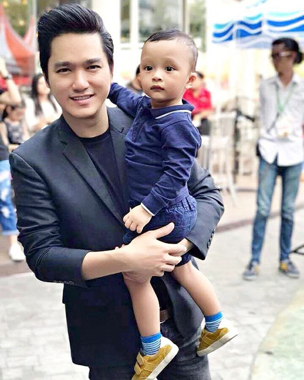 เอ๊ะ จิรากร หน้ากากอีกาดำ เอ๊ะ จิรากร หน้ากากอีกาดำ