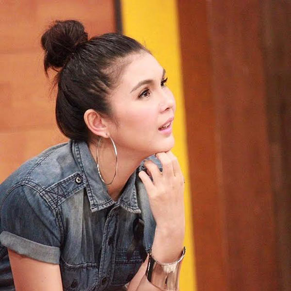 ฝน ธนสุนธร ฝน ธนสุนธร