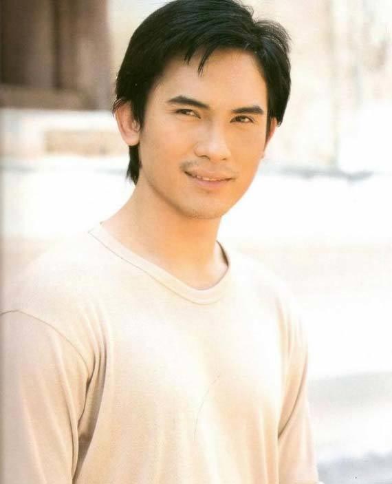 บี๋ สวิช บี๋ สวิช