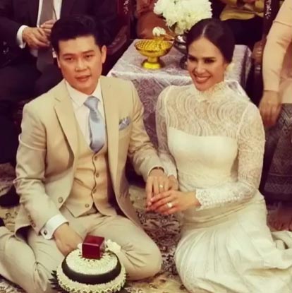ลูกสาวสรพงษ์ ชาตรี แต่งงาน ลูกสาวสรพงษ์ ชาตรี แต่งงาน