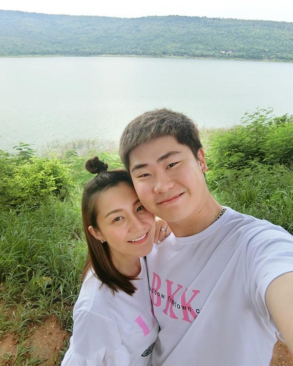 เอ็ม บุษราคัม เอ็ม บุษราคัม