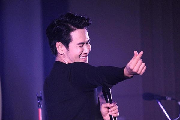 อ๊อฟ ปองศักดิ์ อ๊อฟ ปองศักดิ์