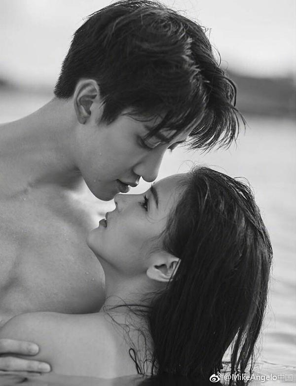 ไมค์ ออม ไมค์ ออม