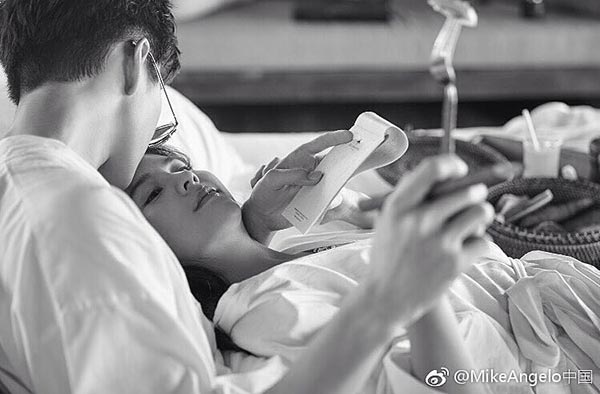 ไมค์ ออม ไมค์ ออม