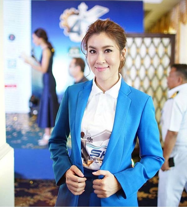 เชียร์ ฑิฆัมพร เชียร์ ฑิฆัมพร
