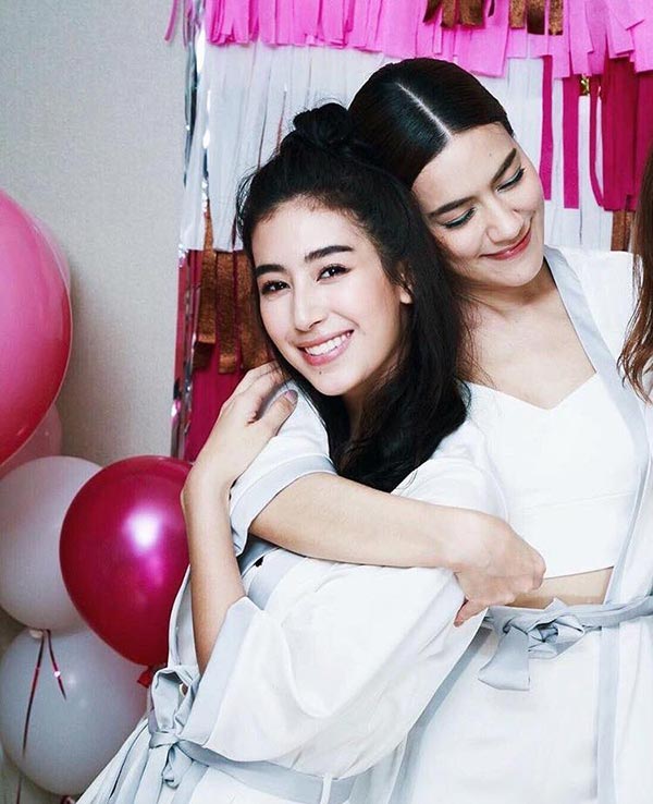 คิมเบอร์ลี่ มิ้นต์ ชาลิดา คิมเบอร์ลี่ มิ้นต์ ชาลิดา