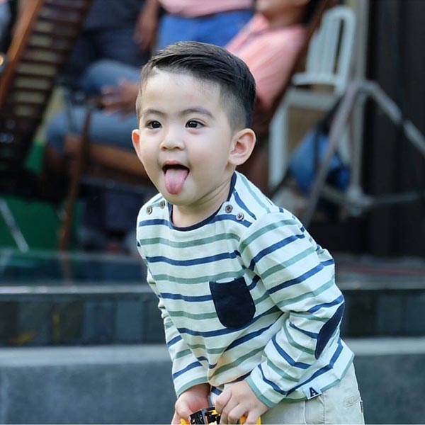 น้องสกาย ลูกใจเริง น้องสกาย ลูกใจเริง