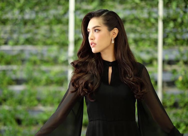 เกรซ กาญจน์เกล้า เกรซ กาญจน์เกล้า