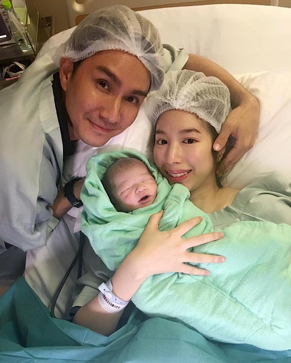 เอ้ก บุษกร คลอดลูก เอ้ก บุษกร คลอดลูก