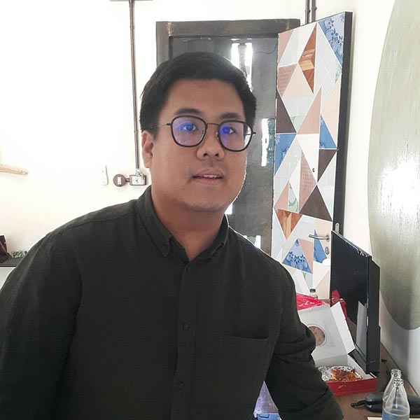 แก้ว อภิรดี แก้ว อภิรดี