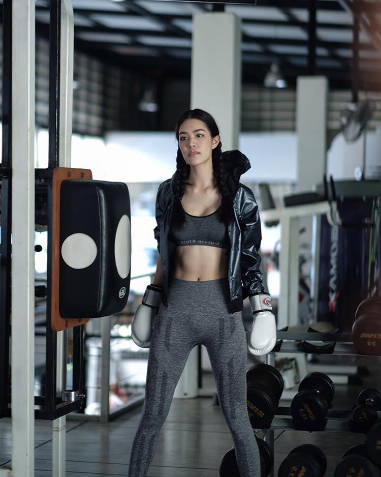 เกรซ กาญจน์เกล้า เกรซ กาญจน์เกล้า