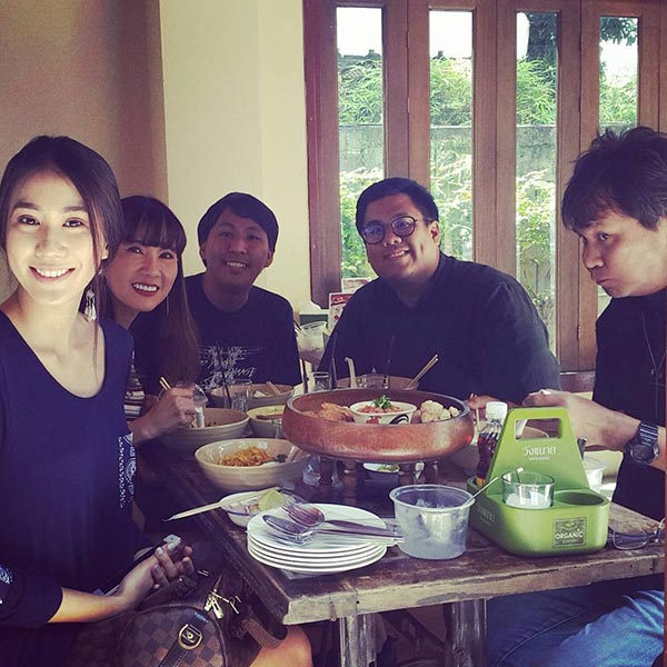 แก้ว อภิรดี แก้ว อภิรดี