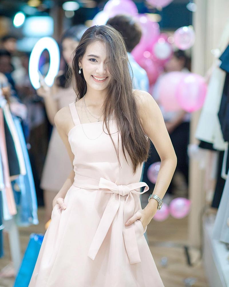 อ๋อม อรรคพันธ์ อ๋อม อรรคพันธ์