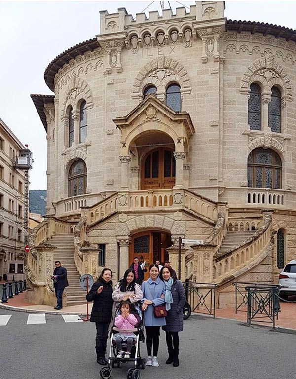 แอฟ ทักษอร แอฟ ทักษอร