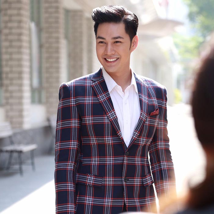 แอมป์ พีรวัศ แอมป์ พีรวัศ