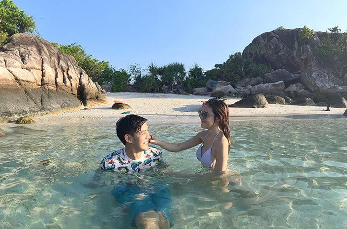 แอมป์ พีรวัศ แอมป์ พีรวัศ