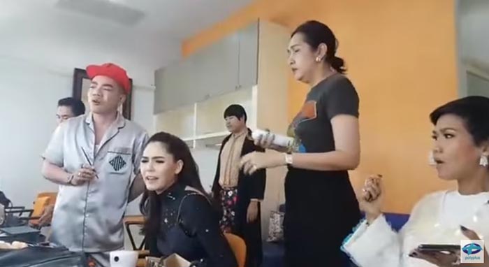 ชมพู่ อารยา ชมพู่ อารยา