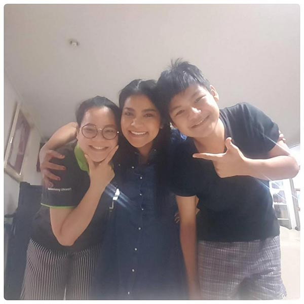 นุ้ย เชิญยิ้ม นุ้ย เชิญยิ้ม