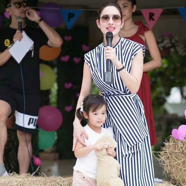 แอฟ สงกรานต์ แอฟ สงกรานต์