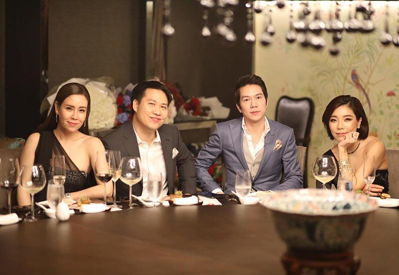 ออม สุชาร์ แอมป์ พิธาน ออม สุชาร์ แอมป์ พิธาน