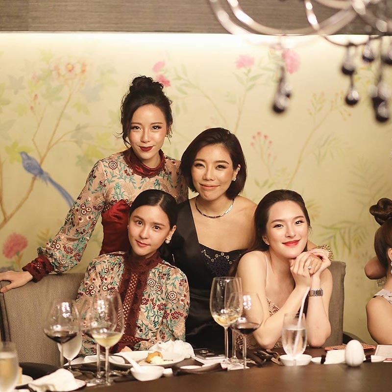 ออม สุชาร์ แอมป์ พิธาน ออม สุชาร์ แอมป์ พิธาน