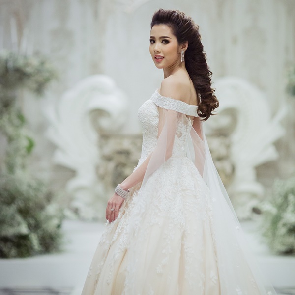 แต่งงาน โอ๊ต จีน่า แต่งงาน โอ๊ต จีน่า