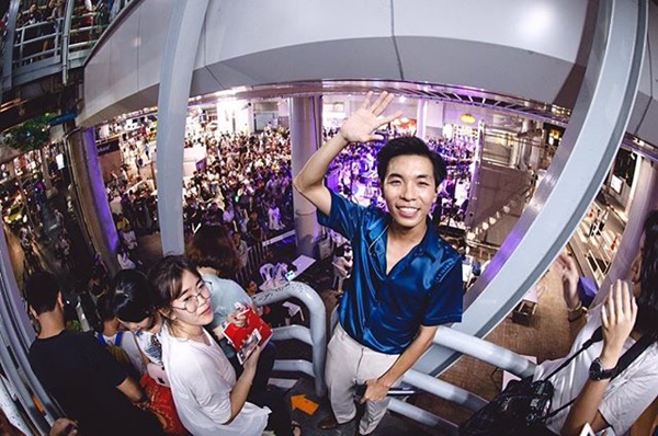 ไว้อาลัย จงฮยอน SHINee ไว้อาลัย จงฮยอน SHINee