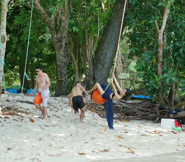 แอ๊นท์ แฟนปั๋ง ประกาศิต แอ๊นท์ แฟนปั๋ง ประกาศิต