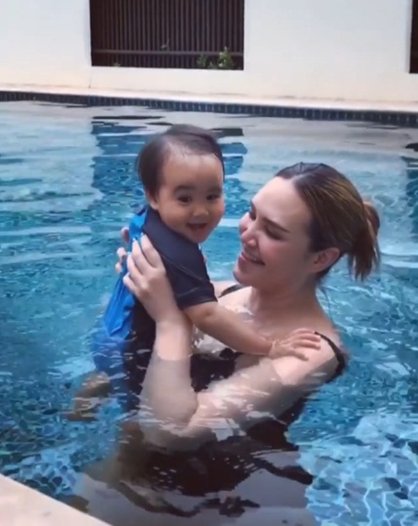 น้องเร ลูกชายแม่ทาทา น้องเร ลูกชายแม่ทาทา