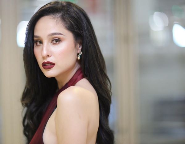 ขวัญ อุษามณี ขวัญ อุษามณี