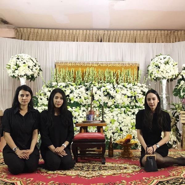 คุณเสาว์ คุณเสาว์