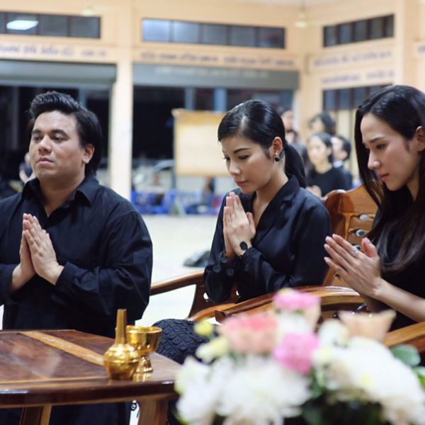 คุณเสาว์ คุณเสาว์