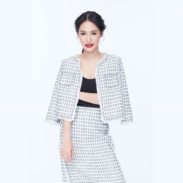 พลอย ปีเตอร์ พลอย ปีเตอร์