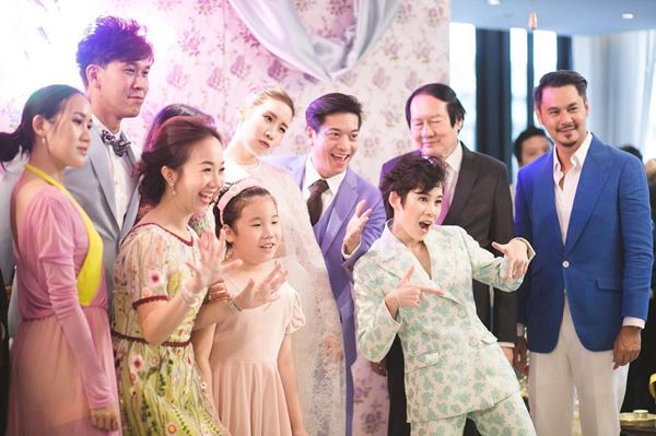 เวฟ สาริน - บุ้ง สะธี เวฟ สาริน - บุ้ง สะธี