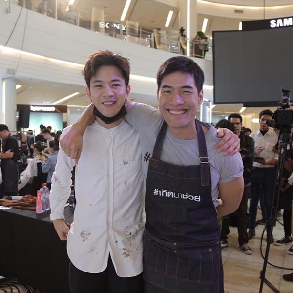 ซุปตาร์ร่วมใจ ช่วยเหลือพี่น้องชาวใต้ ในงานตัดช่วยใต้ ซุปตาร์ร่วมใจ ช่วยเหลือพี่น้องชาวใต้ ในงานตัดช่วยใต้